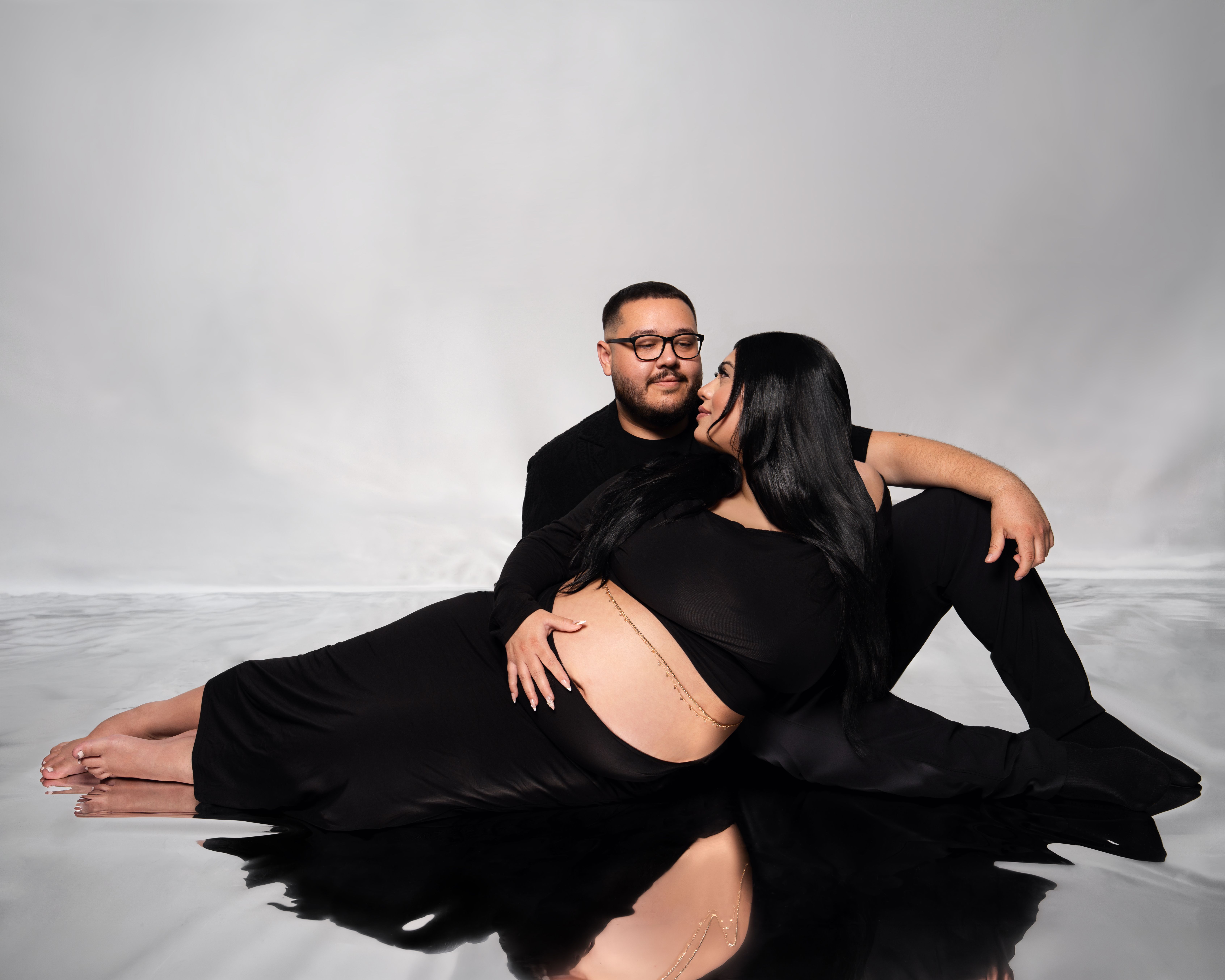 Reclining maternity couple portrait in Foster City, California
