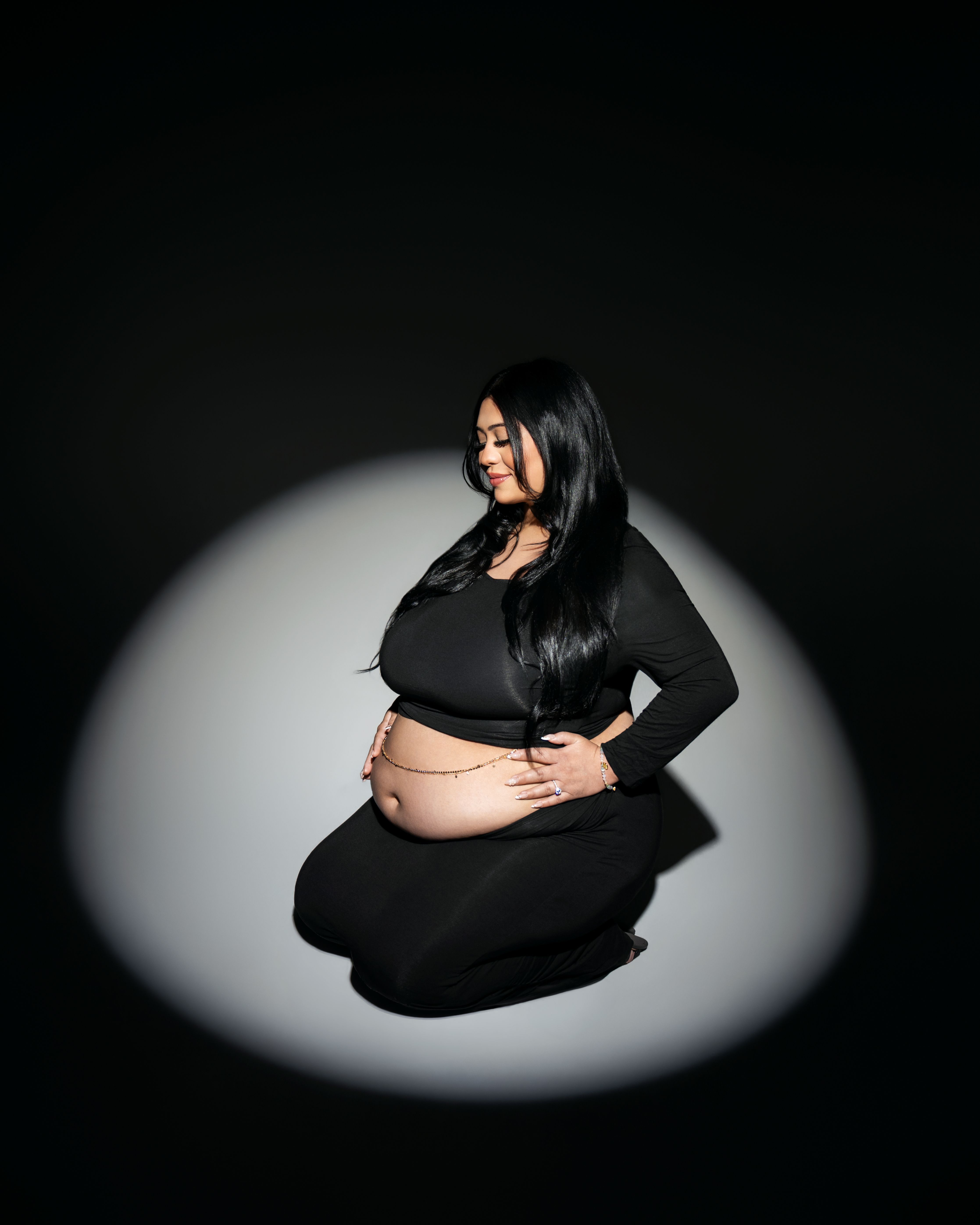 Full-length maternity couple portrait in San Jose, California