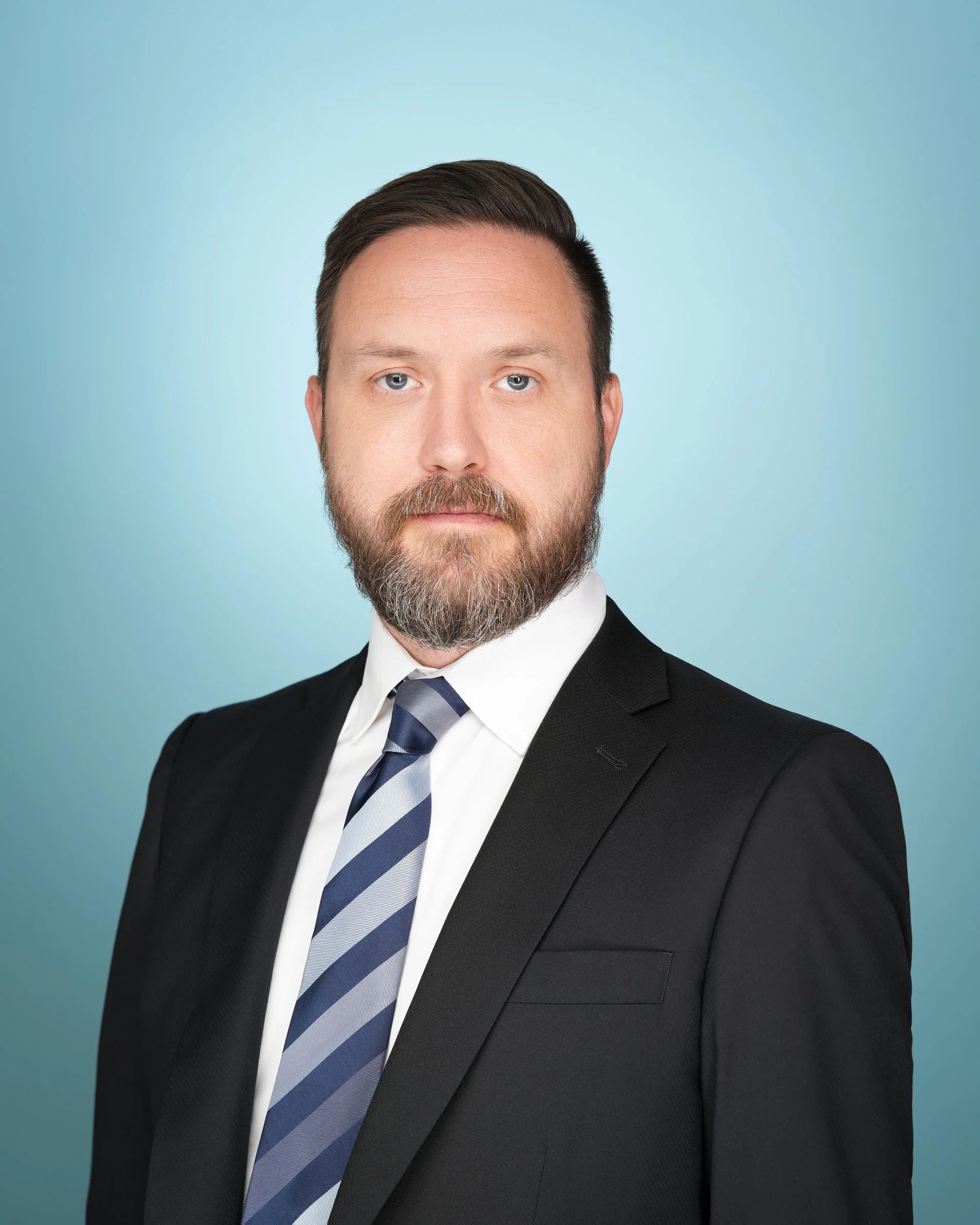 Professional men’s headshot on First Street in Livermore, California.