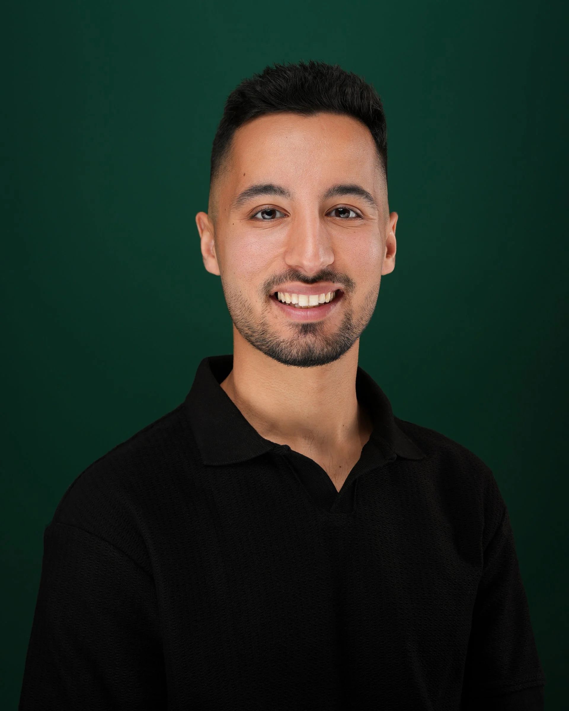 Newark Lakeshore Park men’s headshot - Pacifica Studio Professional men’s headshot at Lakeshore Park in Newark, California.