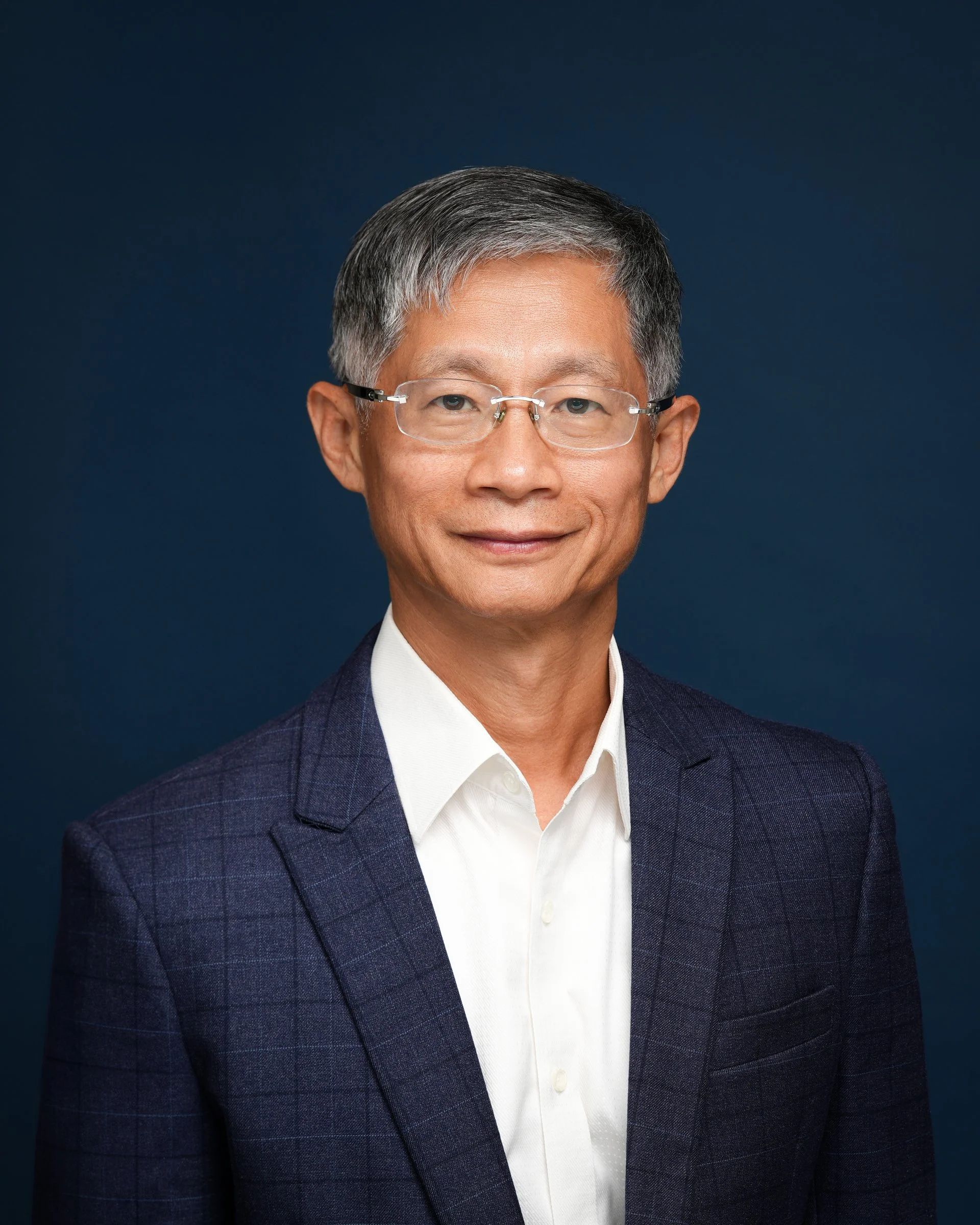 Professional men’s headshot in Oakland, CA by Pacifica Studio.