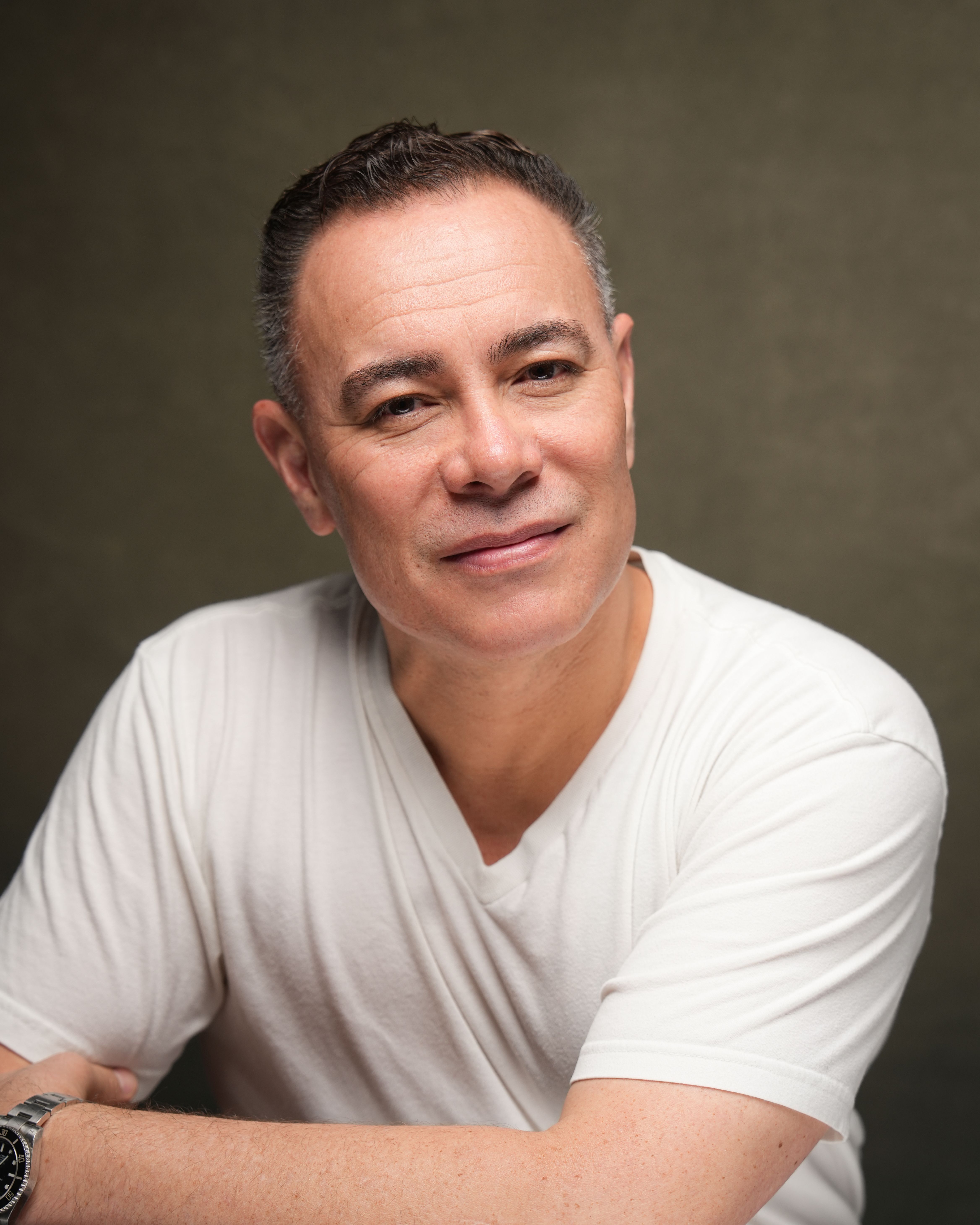 Outdoor dating portrait in Mill Valley, California