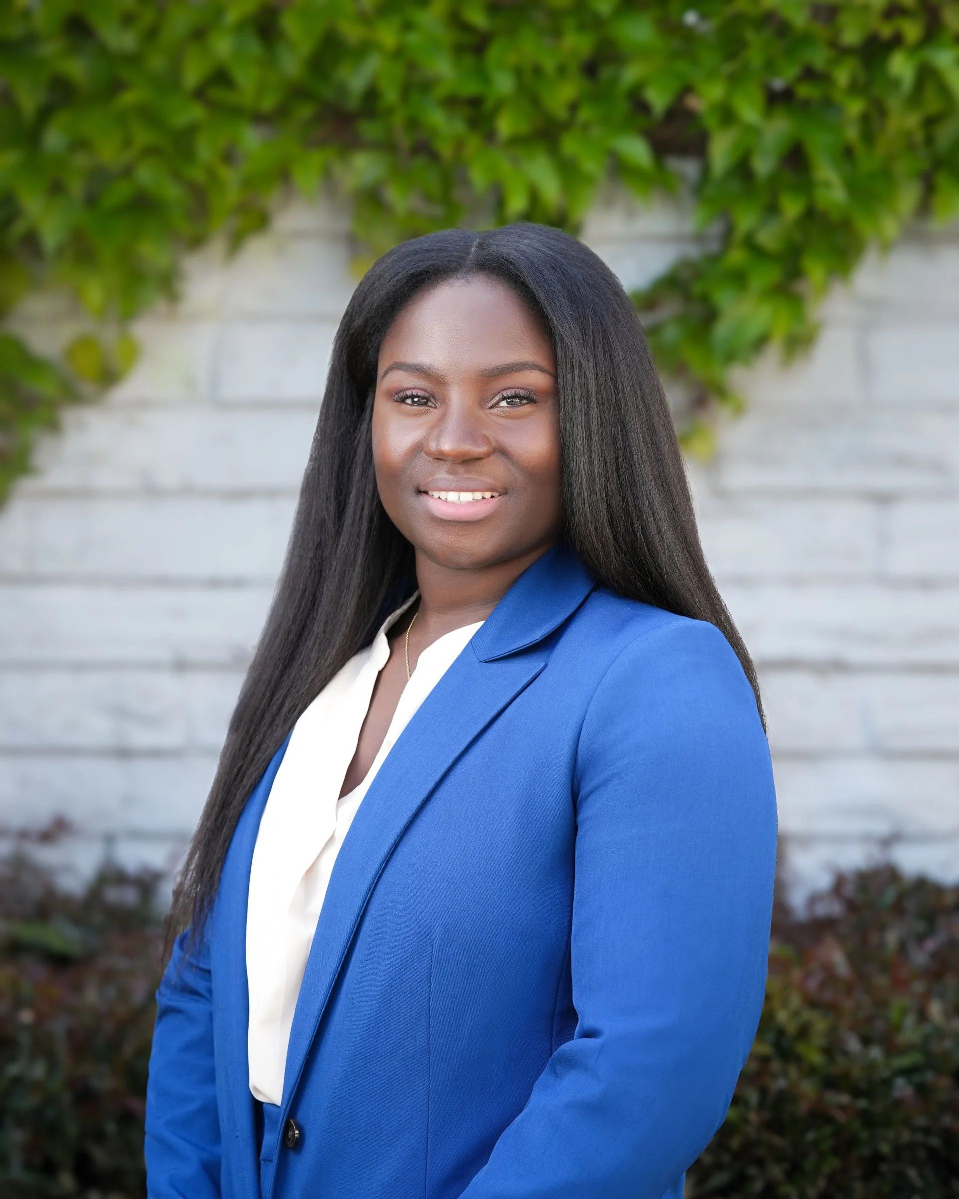 Outdoor headshot on Marshall Street in Redwood City, California by Pacifica Studio.