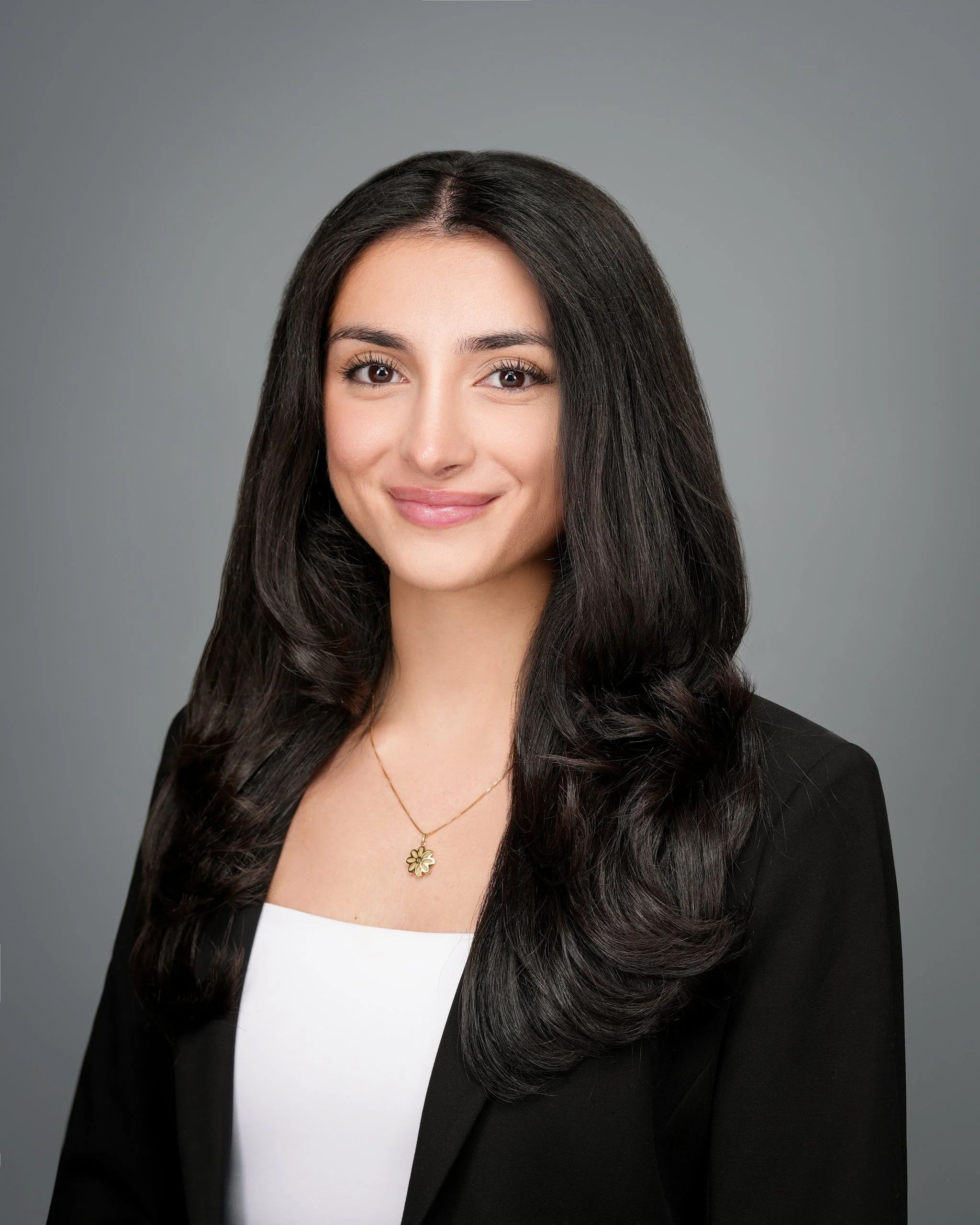 Professional women’s headshot at Twin Pines Park in Belmont, California.