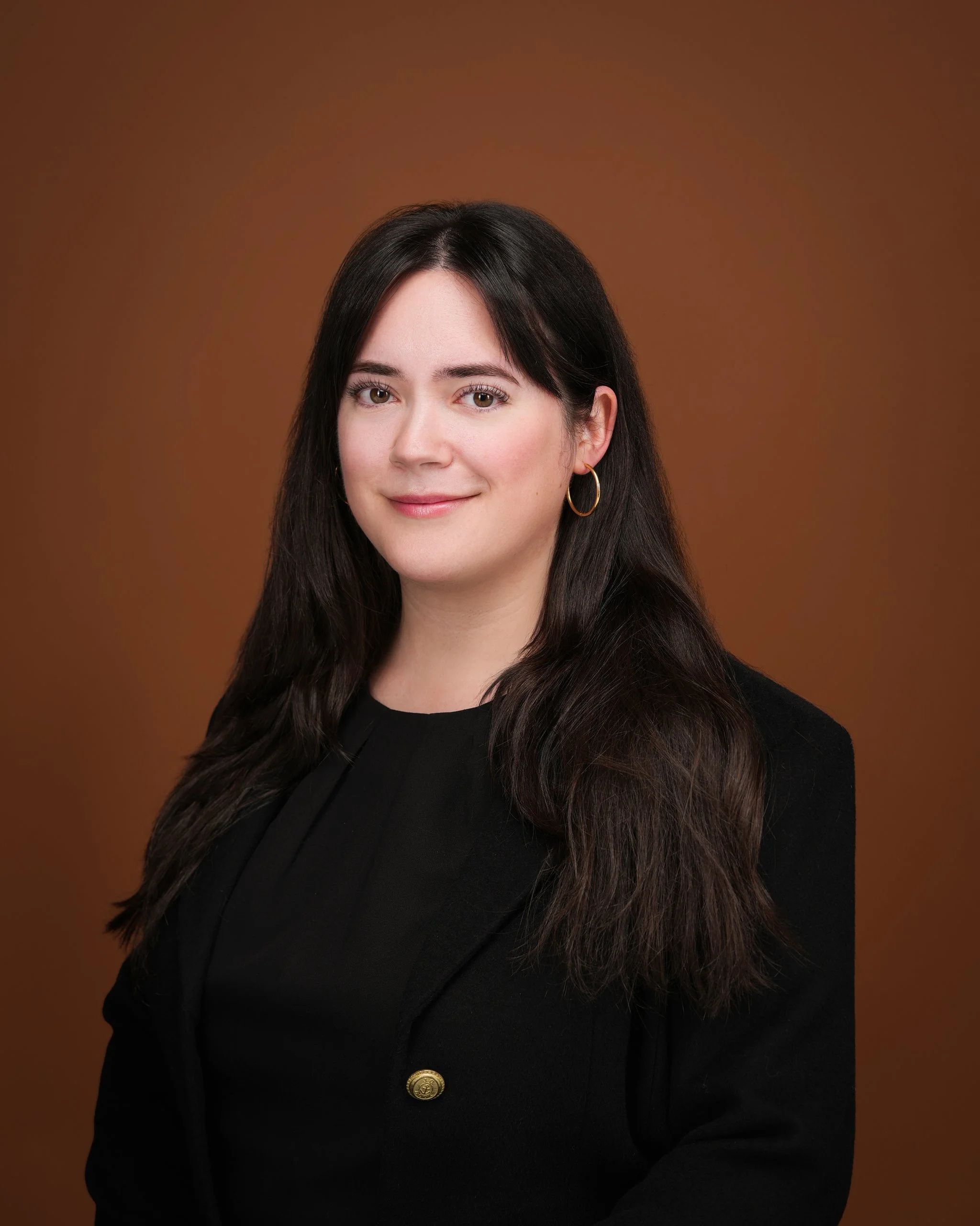 Professional women’s headshot on Santa Cruz Avenue in Los Gatos, California.