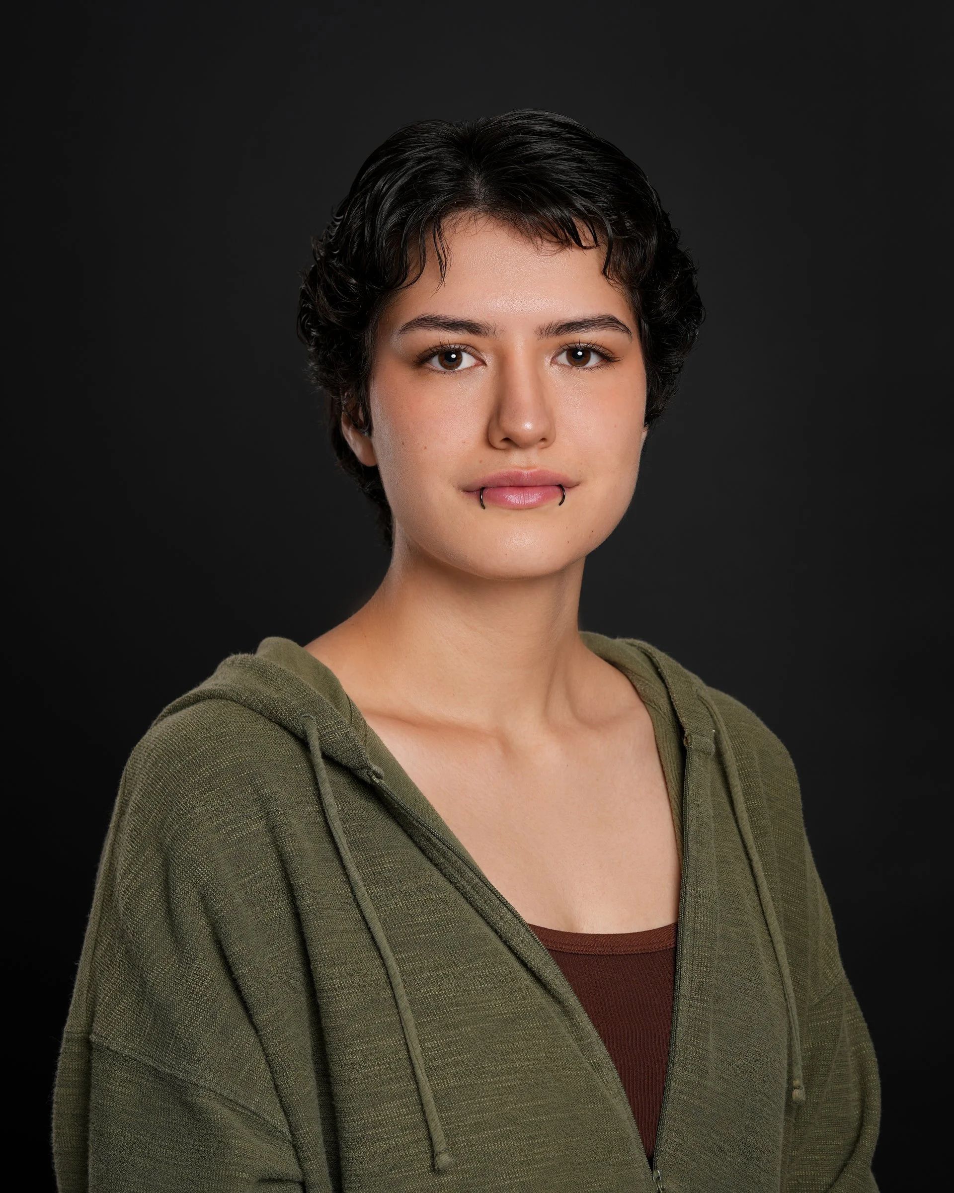 Professional women’s headshot at Lake Merritt in Oakland, California.